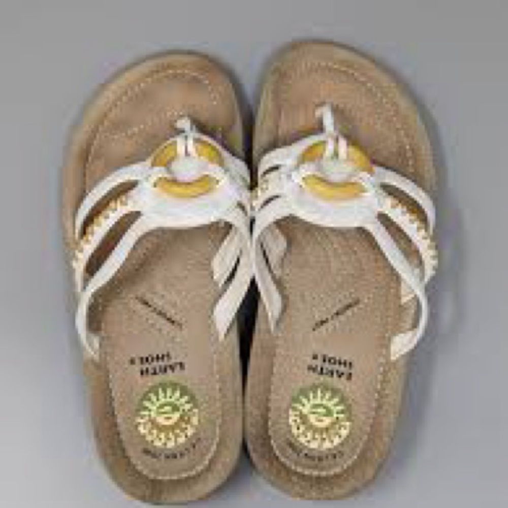 Earth Sole Gelron 2000 New Beige and Yellow Beaded Sandals